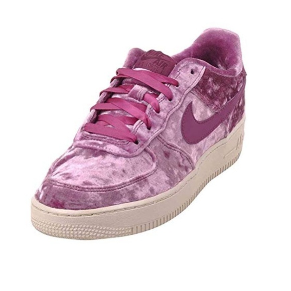 Nike Shoes - Nike Air Force 1